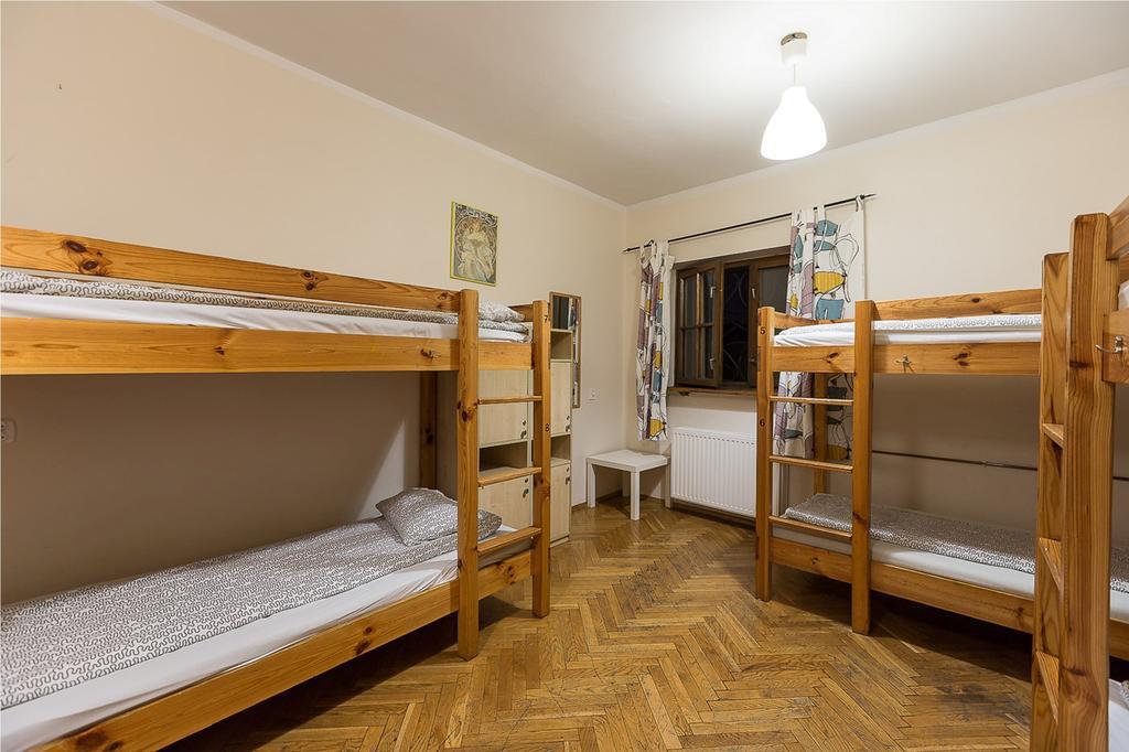 Cracow Hostel Krasków Exterior foto