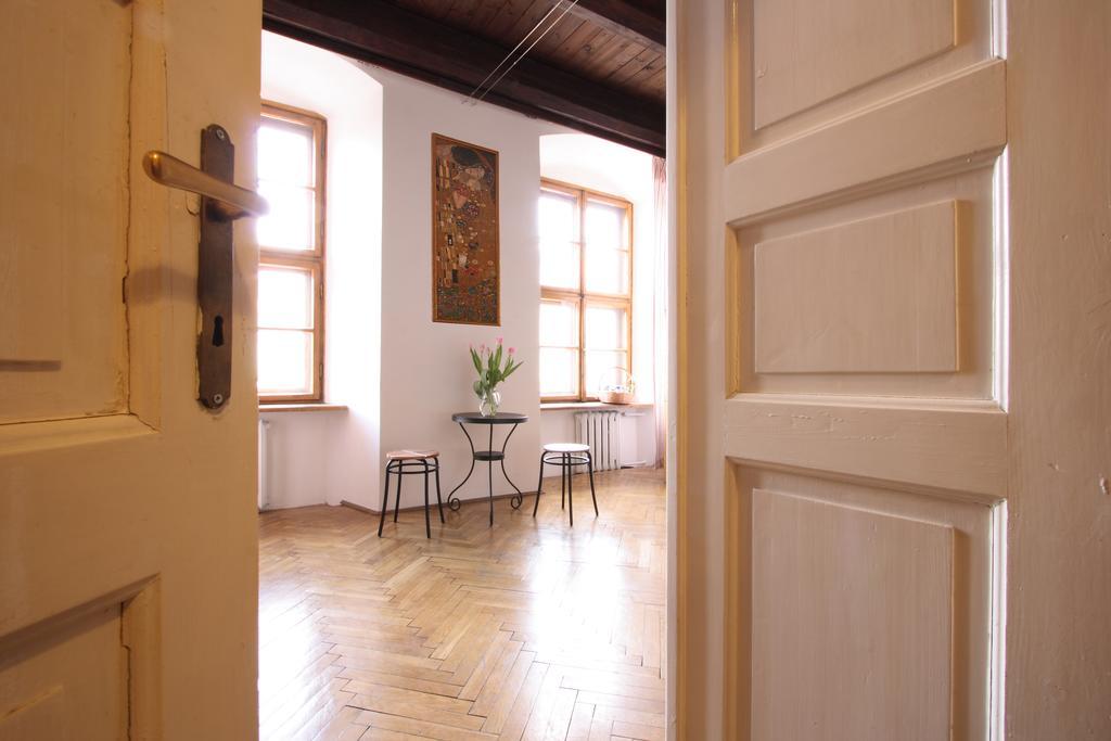 Cracow Hostel Krasków Exterior foto